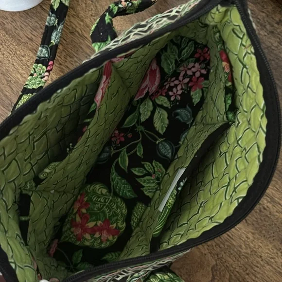 Vera Bradley Purse Black Quilt Fabric Floral Print Shoulder Bag Green Pink Blue - Picture 12 of 14